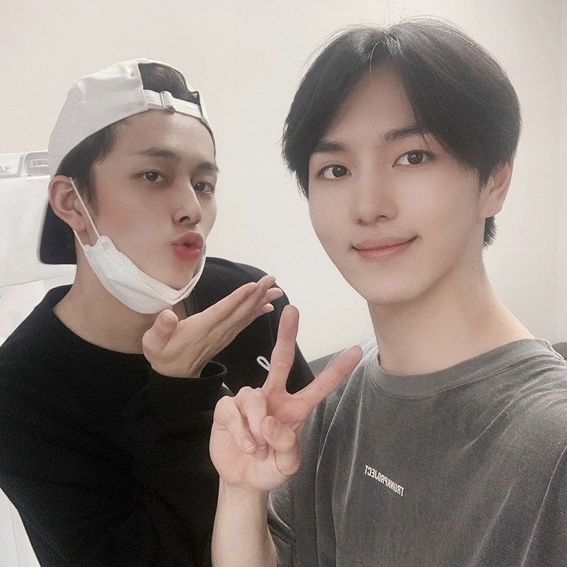 CUBE_PTG's tweet photo. [#키노] 선호와 함께하는 즐거운 밤! https://t.co/3hxvsKWLao