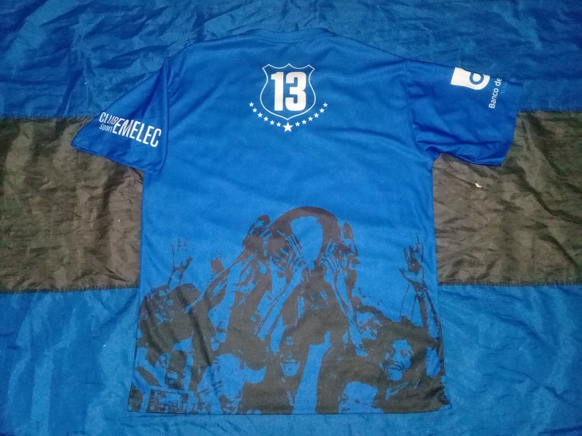 emelecretro's tweet photo. VENDO
Camiseta TRI CAMPEÓN • celebración durante el tricampeonato obtenido la temporada 2015 #ClubSportEmelec #CSEmelec #Emelec #EmelecCamisetasRetro

•Dimos la vuelta en casa blanca

INTERESADOS POR DM https://t.co/TTbvN0hmgf