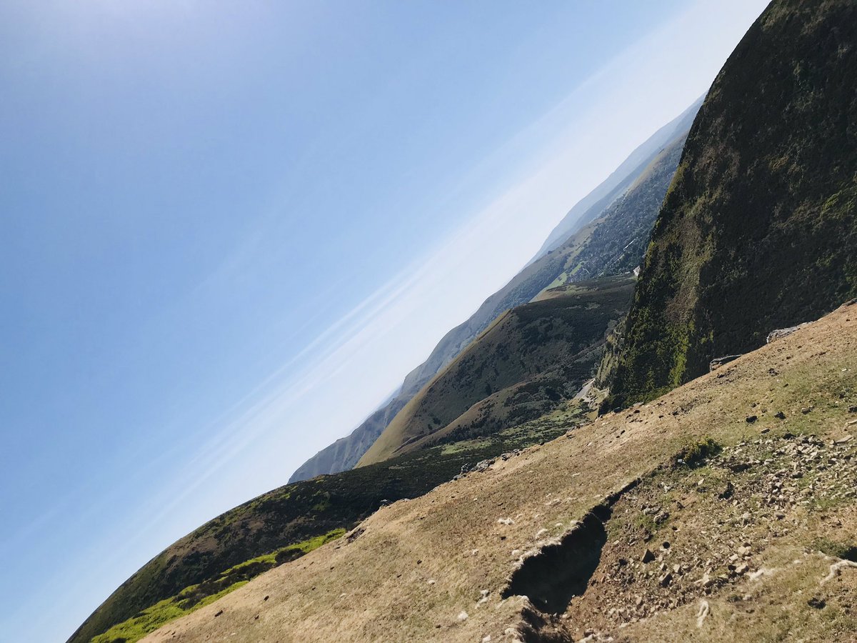 katie_dodd13's tweet photo. Half Term Hiking with #teamdodd #staycation #whitweek #bighills #picnics #readyforabeernow @VINCIFMIanD https://t.co/Xw6qacvSEw