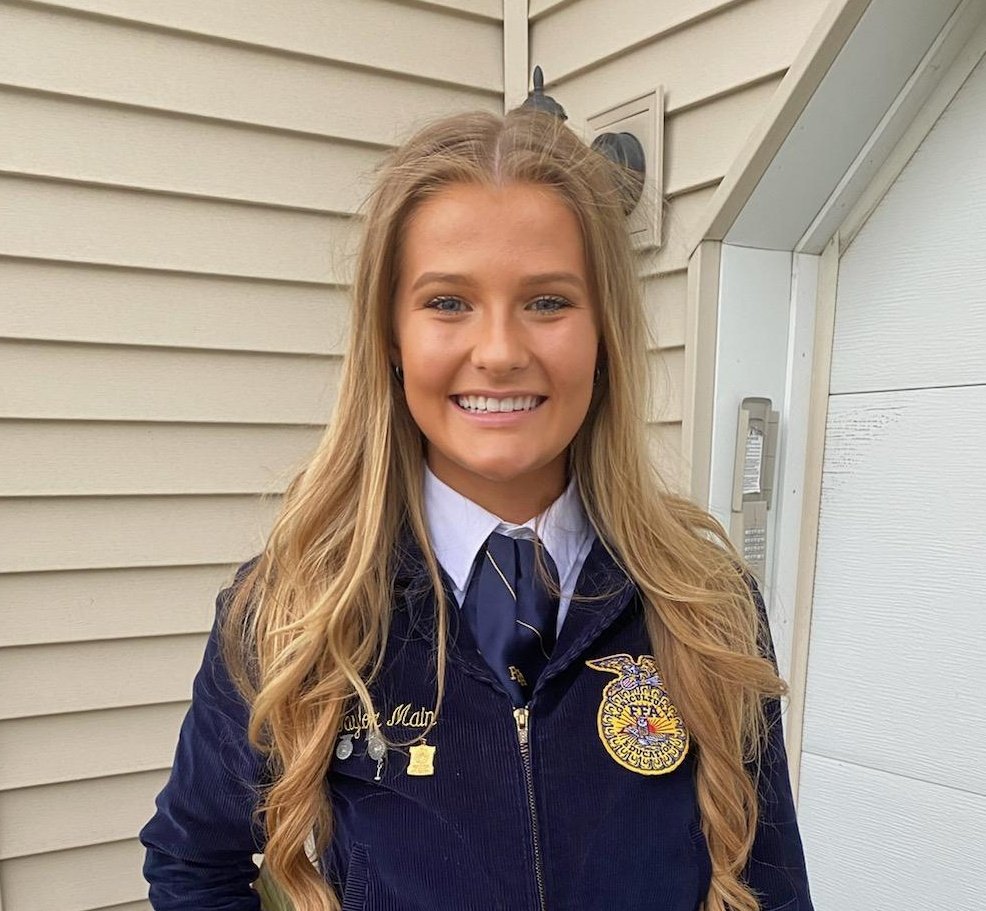 ROWVAFFA's tweet photo. Way too go @ROWVAFFA ladies, two District Public Speaking Winners!! Clara won Creed and Taylor won Extemporaneous. On to the State Finals for these two amazing orators. #rowvastrong @otfarms https://t.co/YKuGo8vxIa