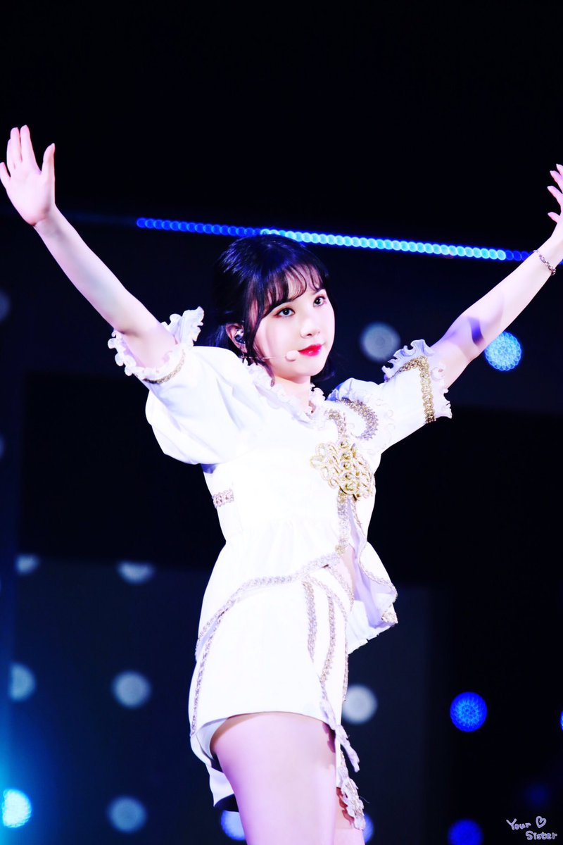 ___YOURSISTER's tweet photo. 은하야 생일축하해♡♡
너가 태어나줘서 고마워.
앞으로도 좋은 노래 많이 들려주세요♡

#HAPPYEUNHADAY #EUNHA #은하 https://t.co/Nn5rnWWCjk