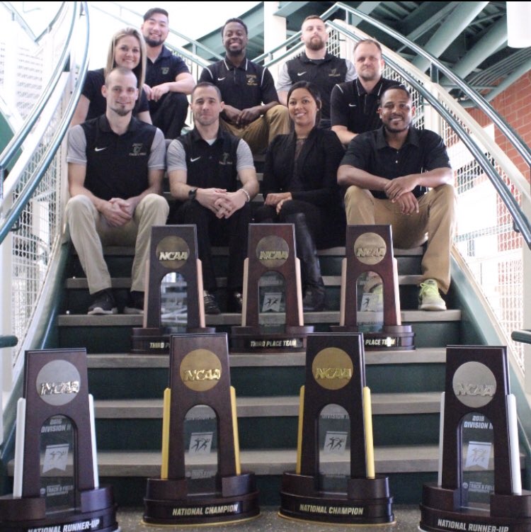 SprintsHurdlesG's tweet photo. Like rings and shiny things?
You should be here
Roster positions still available.
https://t.co/u1hiFhClxK
#FasTUniversity #FasTU #SprintCapital #SprintTownUSA #HurdleCity #GoGONS https://t.co/tLHhQKLNaC