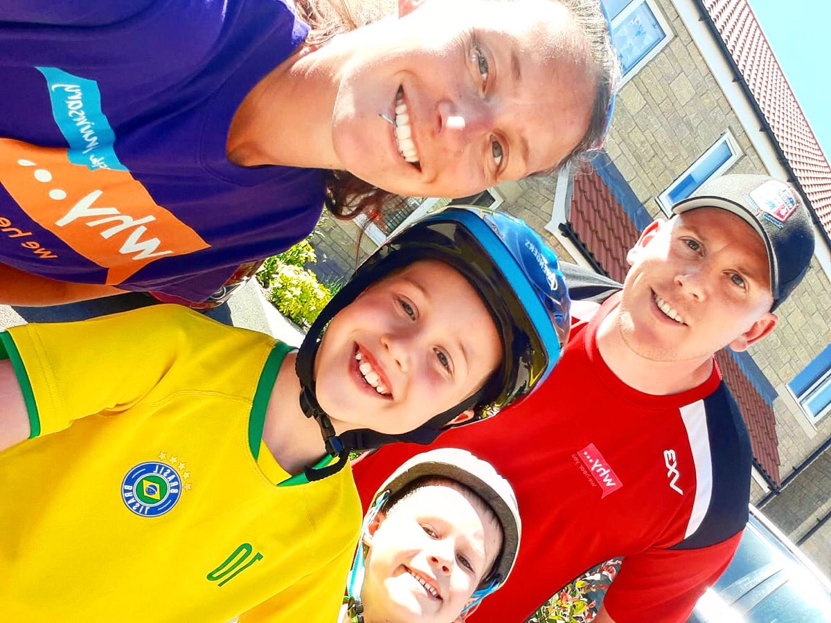mattywarnock's tweet photo. Virtual reunion mile run ✅

Also congratulations to Rachel Clark for being crowned Volunteer Fund Raiser of the Year at today’s #IOFAwards - hugely deserved.

@WHYwehearyou https://t.co/VgNWN5EDg9