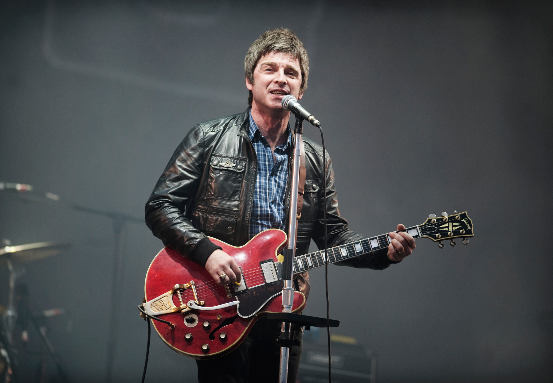 Happy Birthday Noel Gallagher!! Noel Gallagher\s Gibson ES-335   