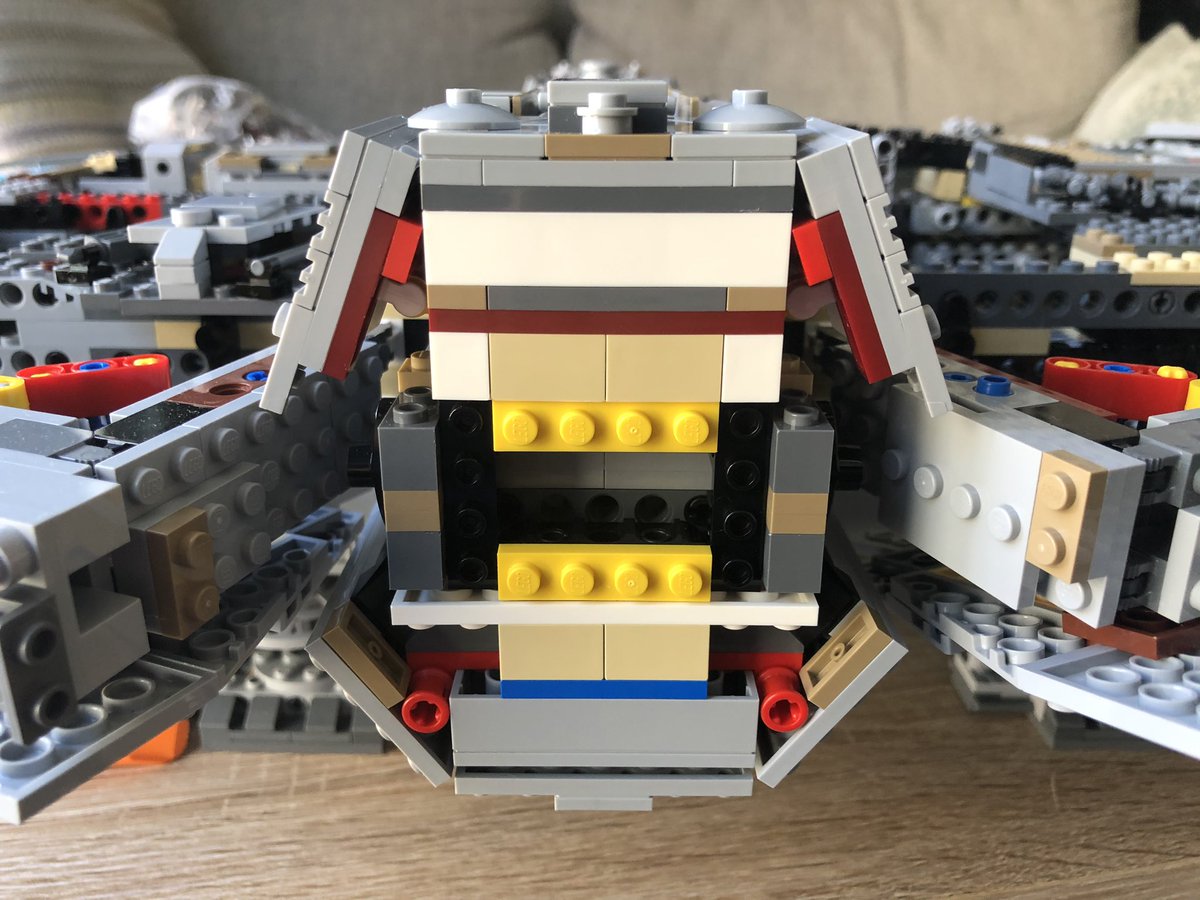 whiskeyrich's tweet photo. Bags 9, 10, 11 and 12 done... #Lego #StarWars #UCSMilleniumFalcon https://t.co/eO7YczETLA