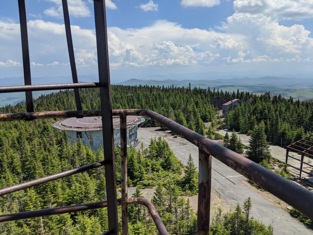 EldrToadExplore's tweet photo. Mountain top #urbex #urbexploration #urbanexploration #abandoned #coldwarhist https://t.co/G0LHZmipTT