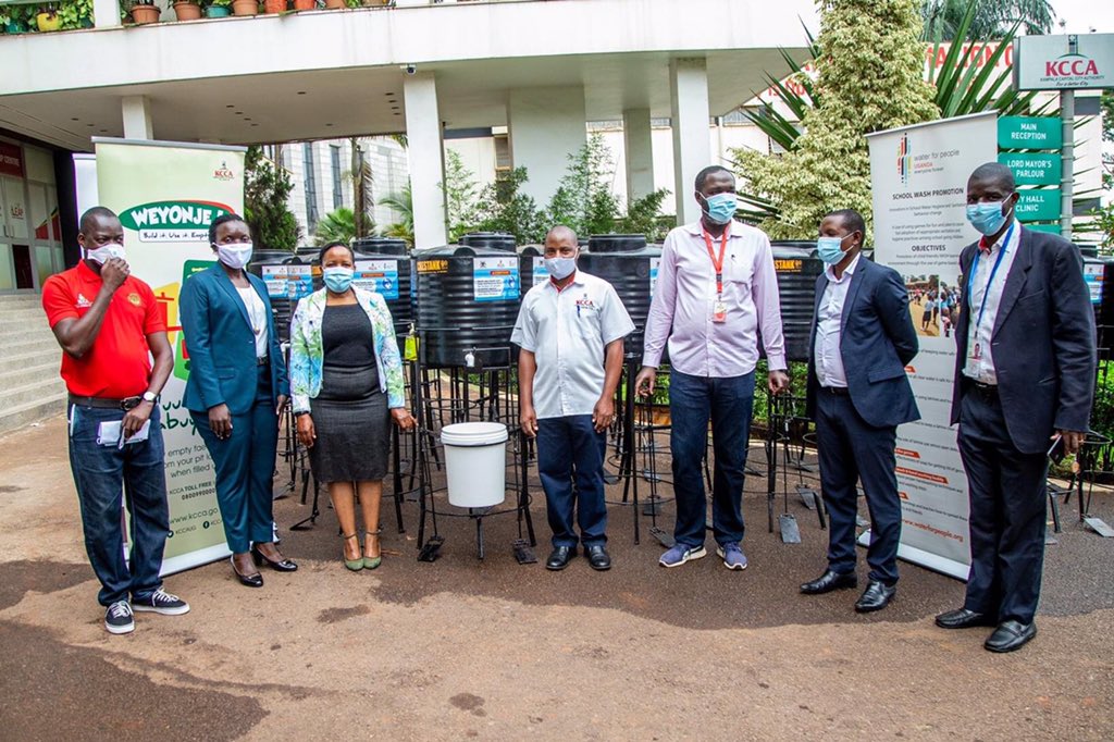 We thank <a href="/waterforpeople/">Water For People</a> through <a href="/Water4PeopleUG/">Water For People UGA</a> who have today delivered 30 150ltr #handwashing facilities to be installed in public schools around the City.

<a href="/waterforpeople/">Water For People</a> has worked with us on several #sanitation drives through <a href="/weyonje/">Weyonje</a>

We thank you.
#PartnerWithKCCA