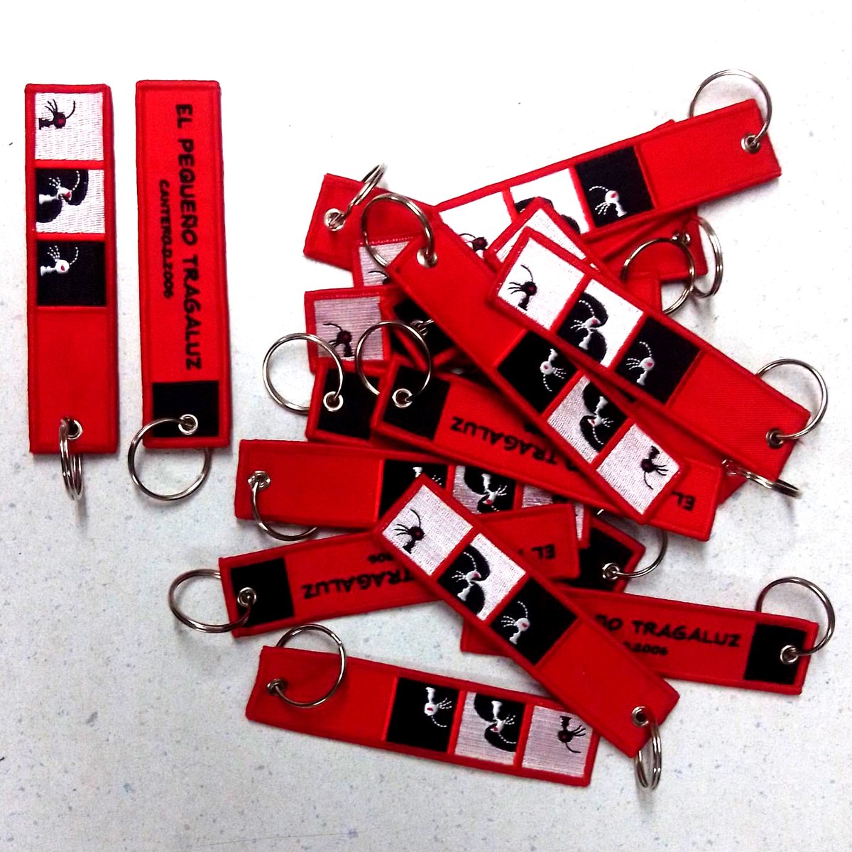 LaEditorial's tweet photo. ¡YA ESTÁ A LA VENTA! En https://t.co/mCuEnjCCOh
El cuento del pequeño Tragaluz!!!
Podrás pagar con tarjeta o con PayPal.
Los 15 primeros en comprar el cuento recibirán de regalo un llavero del pequeño Tragaluz. https://t.co/lHRrDasH3a