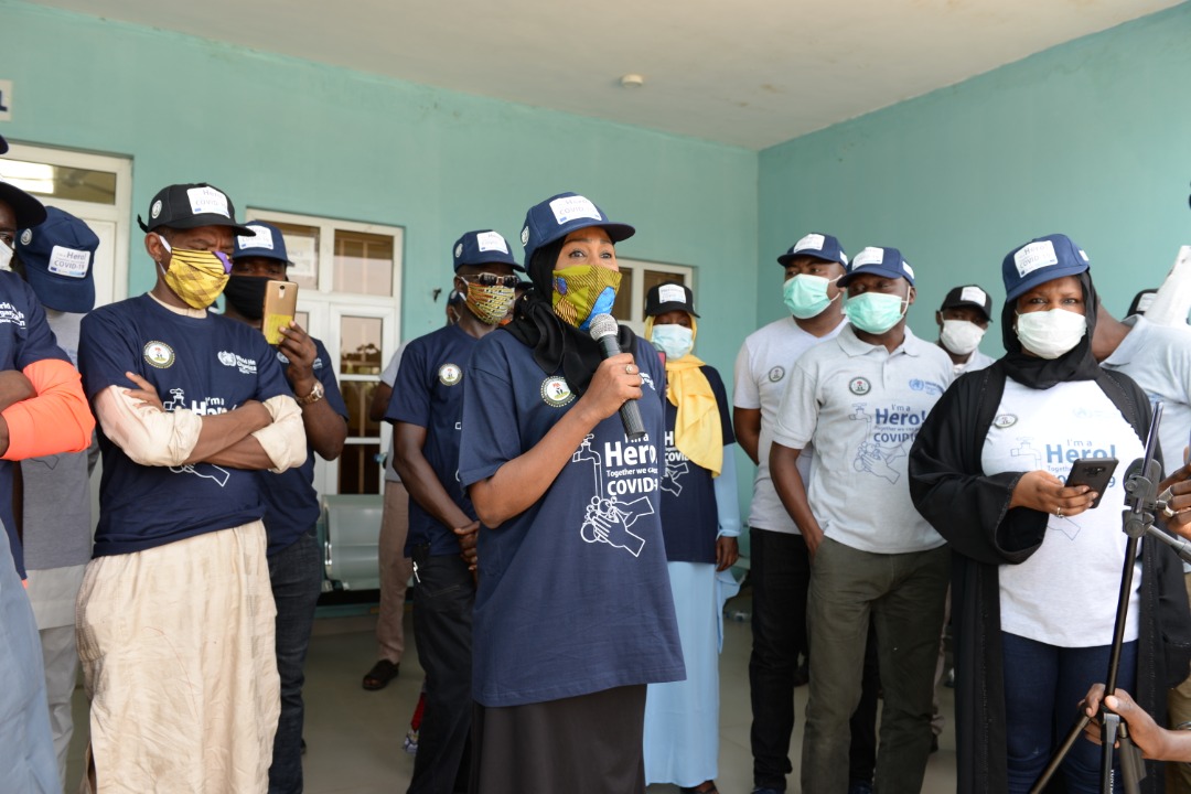 WHONigeria's tweet photo. Today, @BornoGovt  with the support of @WHO launched “#COVID19 Heroes’ campaign as a strategy to demystify #Coronavirus stigmatization. The Deputy Governor revealed that 135 persons who have been discharged from the isolation centres are not just survivors but heroes and heroines https://t.co/PE8fj87hqn