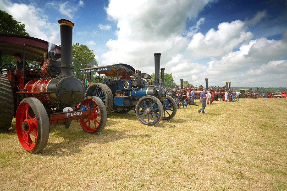 Join our managing editor Tom Heavey over on our website as he reminisces about the time he walked from Co. Kildare to the Innishannon Steam Rally in Cork - ten years ago this weekend - and looks at all of the events we're going to miss this Bank Holiday. irishvintagescene.ie/a-long-walk-to…