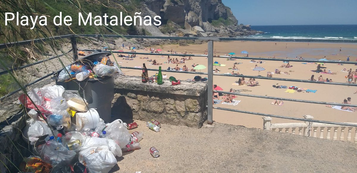 Desde Centinelas pedimos la colaboración de todos para mantener limpias nuestras playas. Si te encuentras algo así, lleva tus residuos al siguiente contenedor más vacío, avisa a tu Ayuntamiento. #porunacostasinresiduos