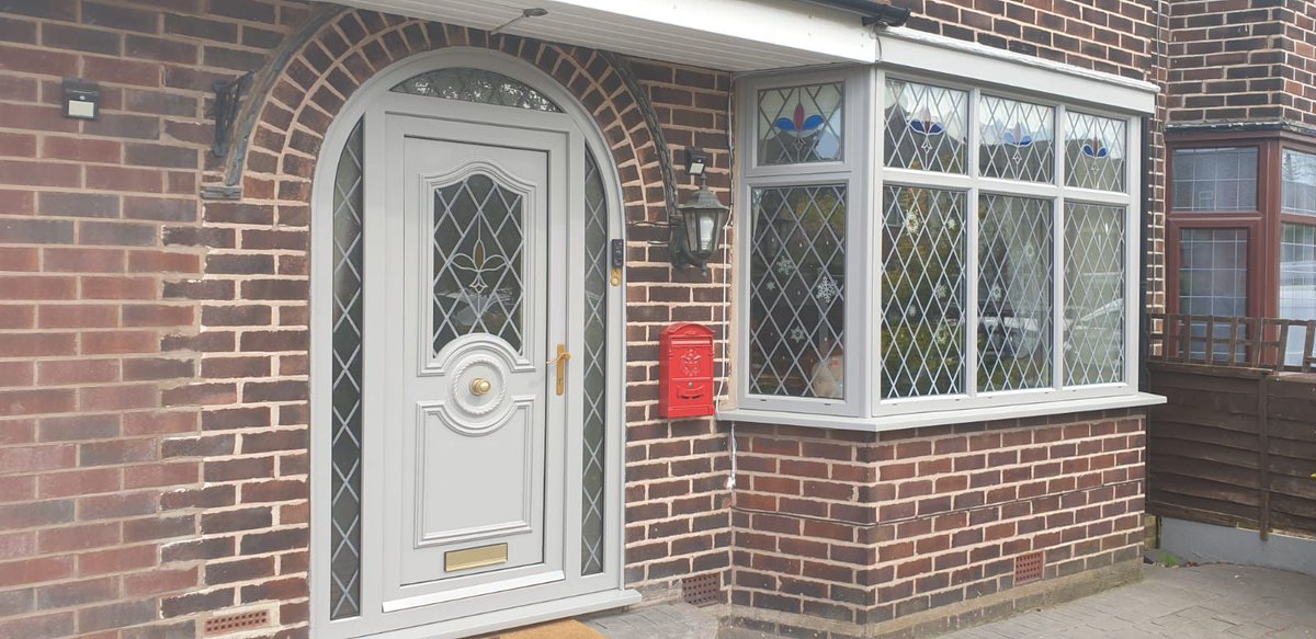 MagicNickRepair's tweet image. Magic Nick Surface Repairs are really excited to now offer UPVC spraying!

Here you can see how we changed the door and window colour from white to grey. 

📧magicnick.repair@gmail.com⠀⠀⠀⠀
📞07925768534
buff.ly/2Q0vaIy