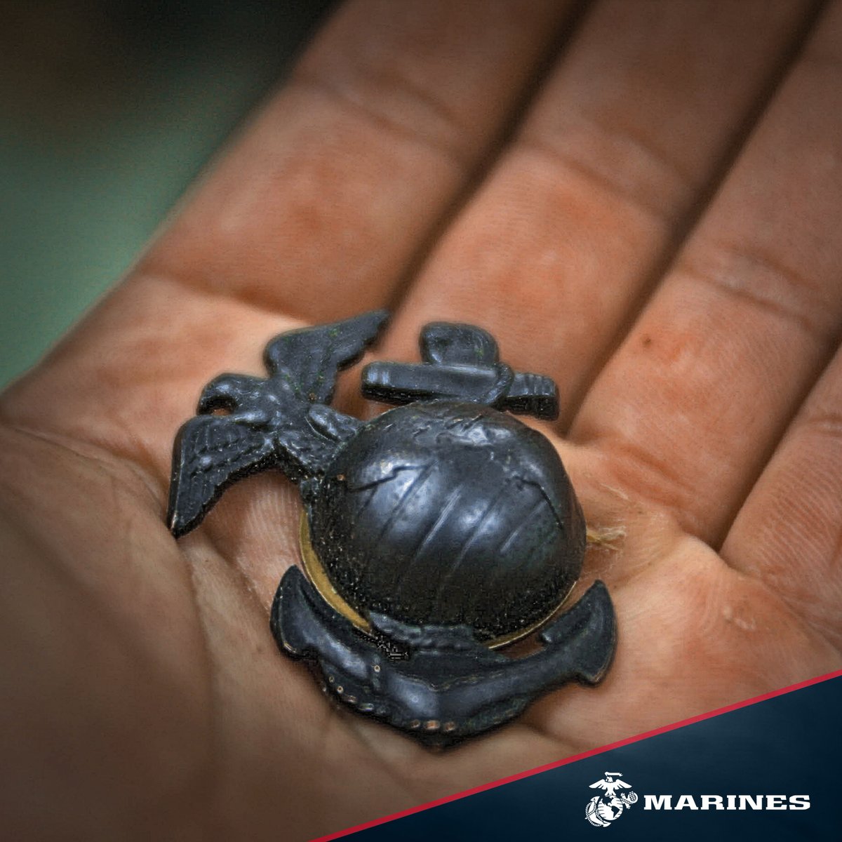 12thMCD's tweet photo. This emblem is a promise.
To serve my country with honor,
To fight with courage,
And to always stay true to what makes me a Marine.
It is a promise that
From spacious skies and shining seas,
Against any adversary,
There will be battles won.
#12MCD #USMC #Marines https://t.co/IgPvB6jH95