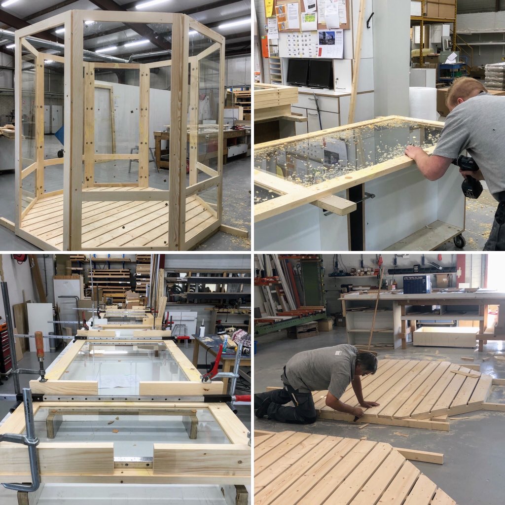 Inmiddels zijn eerste PortaMangers in productie! “Buiten-Binnen” lunchen en dineren als alternatief voor binnen en oplossing bij slechte weersomstandigheden. In een PortaManger is uit-eten gaan wel echt heel bijzonder! #horeca #restaurants #meerruimte portamanger.nl