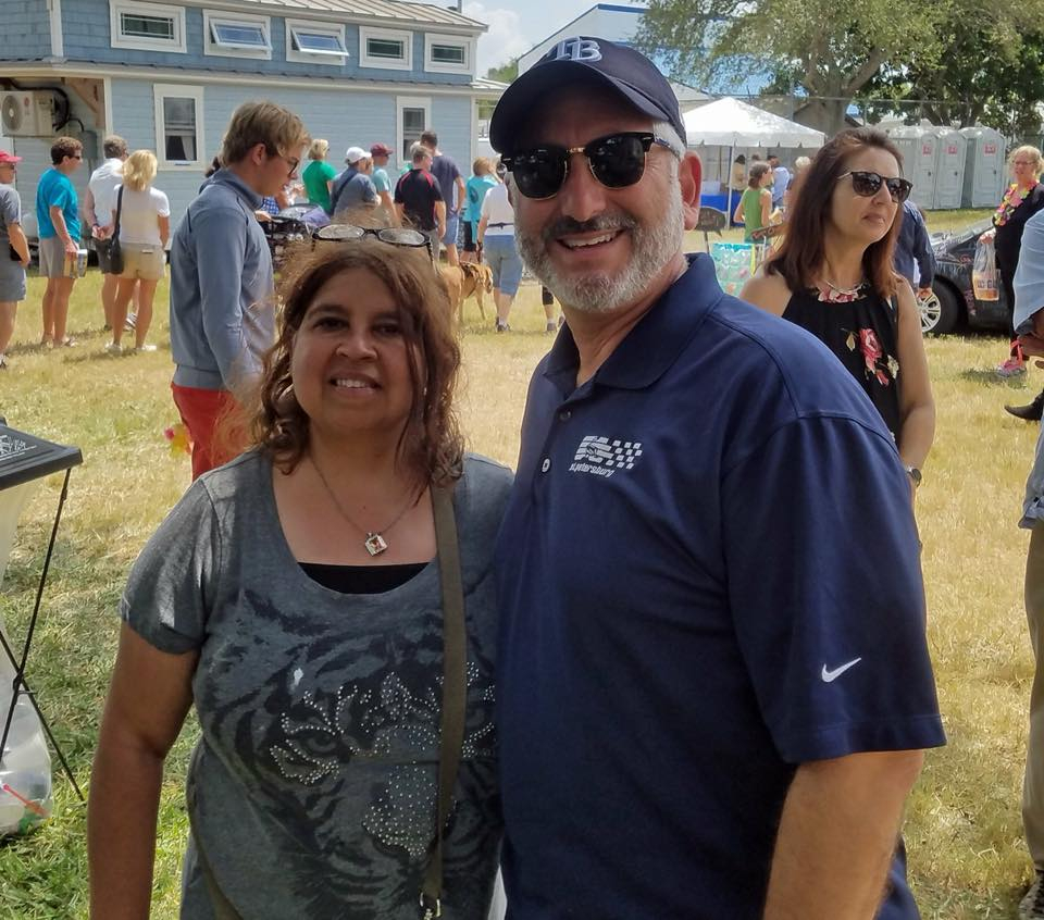 BeachDriveSPFL's tweet photo. St. Pete residents keep finding ways to support local businesses during this time! https://t.co/OejmbvOnQe https://t.co/kmZIXcxBG5