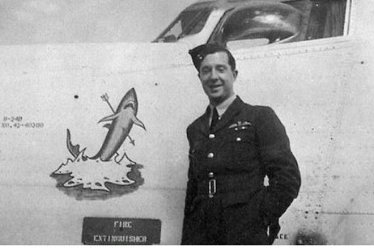 Sqn Ldr Terry Bulloch was one of the most decorated pilots in  @RoyalAirForce Coastal Command during WWII. Most notably, he was responsible for sinking four German U-boats during the Battle of the Atlantic.  #ZP803 2/10