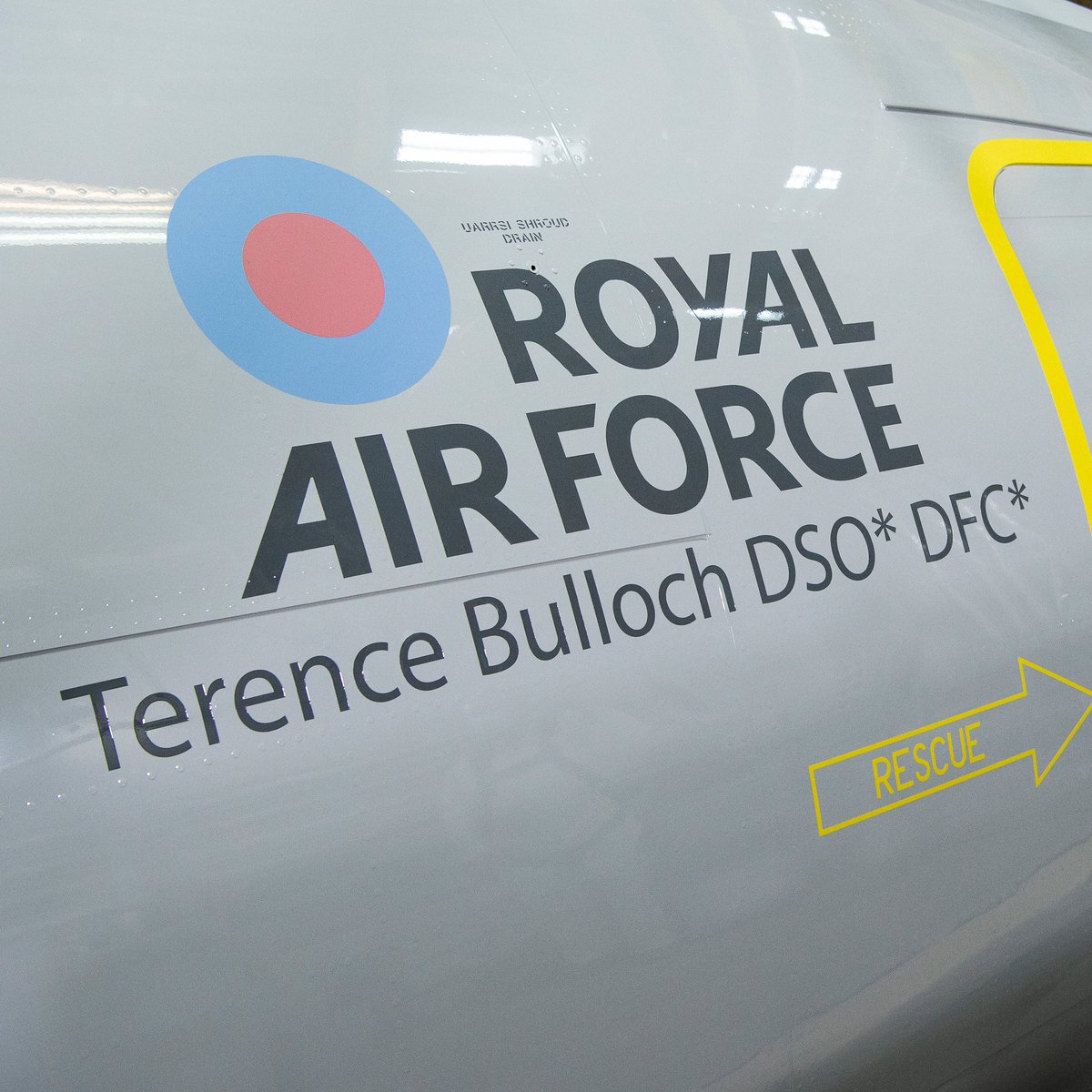 It's an honour to be able to remember the life of Squadron Leader Terence Malcolm Bulloch, by naming the third  @RoyalAirForce  @P8A_PoseidonRAF after him! Six more aircraft will roll out of the  @Boeing production line, making their way to  #TeamLossie in the UK!  #ZP803 8/10