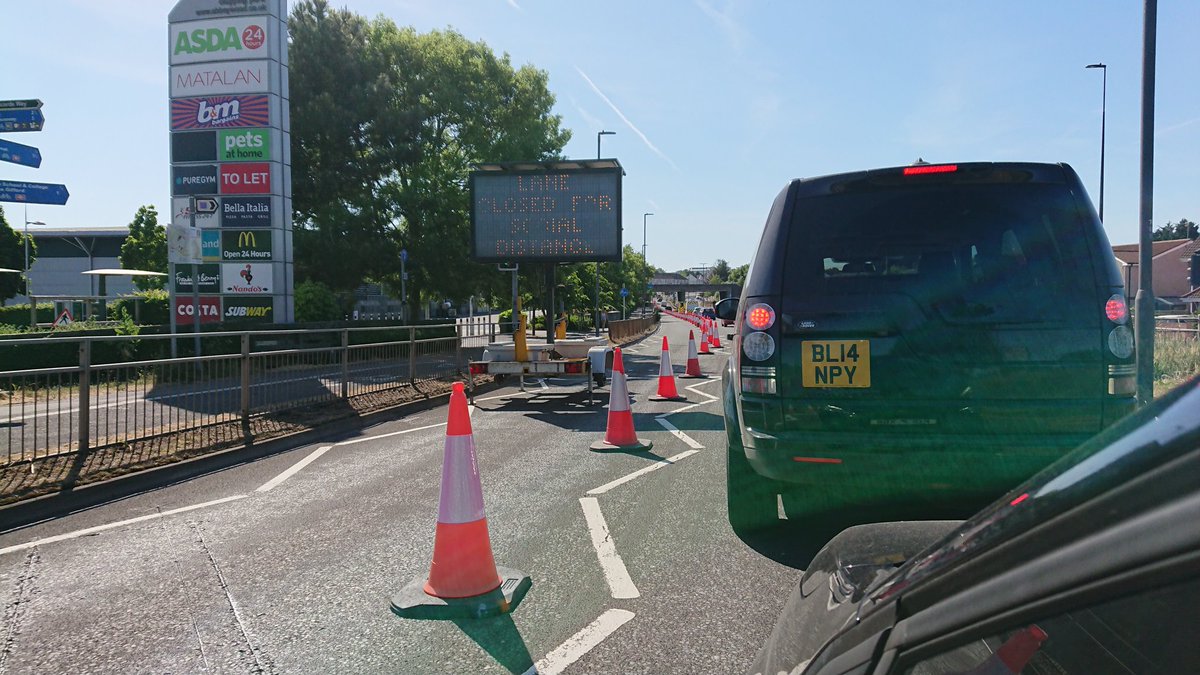 HaydenTomlins's tweet photo. @sgloscouncil I walk under that bridge twice daily. Cyclists and pedestrians wait and allow each other to pass if they are walking through.

This is not worth the queues on that busy road I've just sat in, blocking our emergency services, for no reason.

Please apply some common sense. https://t.co/eCRO3cP6Mv