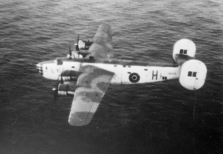 During his time on  @CXX_Squadron, Bulloch developed new tactics & techniques in Anti-Submarine Warfare. Most of Bulloch's tactics were implemented by Coastal Command, and soon all pilots were flying using his play-book! #ZP803 5/10