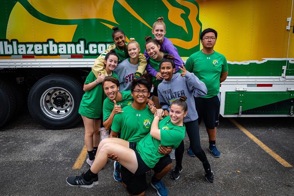 LthsMellos's tweet photo. Today’s the day! Congratulations to the Class of 2020!💚💛��👩‍🎓👨‍🎓
@LTHS_Band @LTBColorguard @LtPercussion @LebanonTrailHS https://t.co/N9xf0ZmUr0