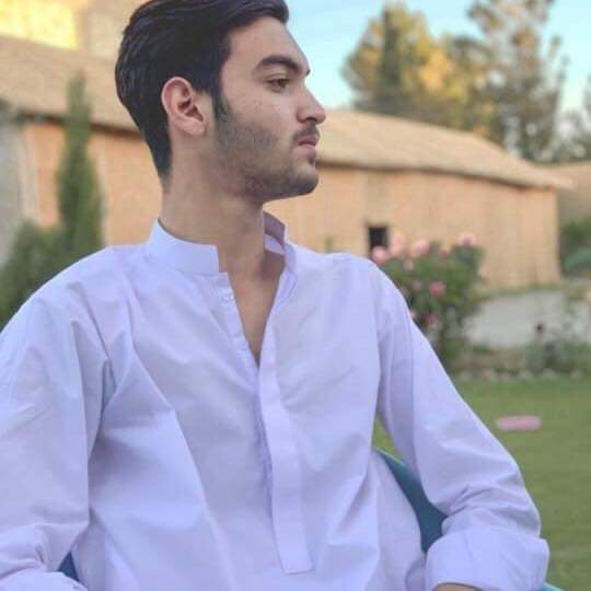 abdullahmarwatt's tweet photo. Full story for those who dont know what happened to #JibranKhan. Is Pakistan only for the elite and influential families?
#JusticeForJibranKhan #justiceforjibran 
@ZakaWaqar @ImranKhanPTI https://t.co/ORoN6TrUzx