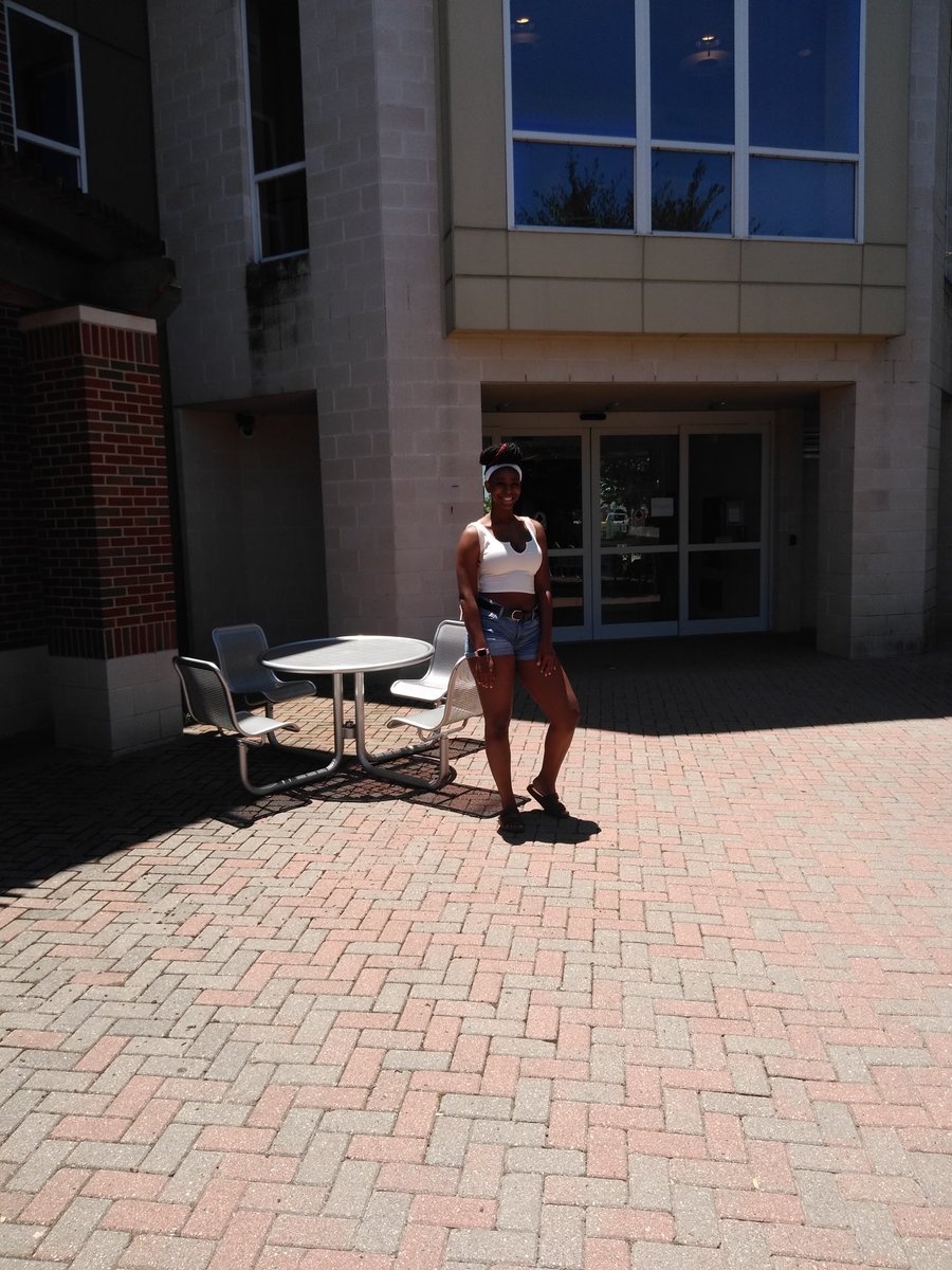 principaliam's tweet photo. I'm so proud of my @_kamm7
#TAMCU ORIENTATION #LEADER
LAST YEAR SHE WAS A COLLEGE #FRESHMAN #PARENTPROUD #Deanslist #Growth keep it β¬οΈ ππΌ https://t.co/FQ41I6V70I