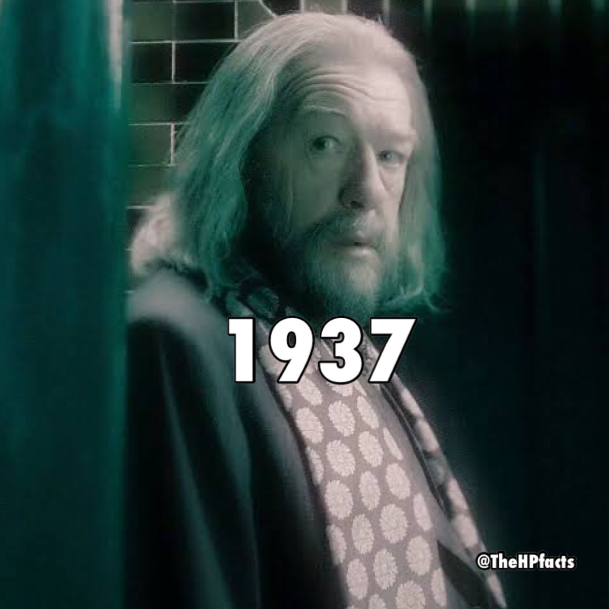 TheHPfacts's tweet photo. Is teaching at Hogwarts that stressful?!😭 https://t.co/MiPFn1ipUq