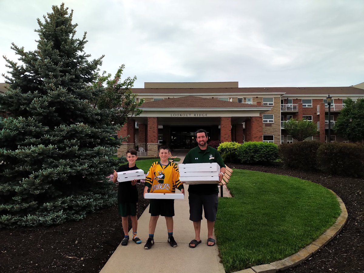 <a href="/PelhamRaiders/">Raiders Lacrosse</a> dropping off lunch to workers at Lookout Ridge.  Thank you to all of our essential frontline workers for keeping us safe #covid19sucks #proudtobearaider #communityoutreach #weareallinthistogether