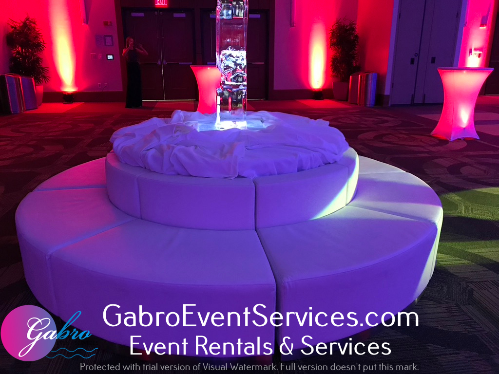 GabroEvents's tweet image. Today we are thinking event furniture. Mainly focusing on modern style, clean edges, and light colors. Furniture groupings showcase areas in a very welcoming and unique fashion. It’s a great way to fill in spaces by creating lounge areas etc.