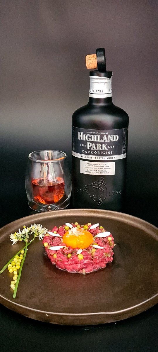 Pairing <a href="/HighlandPark/">Highland Park Whisky</a> dark origins with <a href="/PeelhamFarm/">Peelham Farm</a> organic fillet to make steak tartare! Truly delicious #scottish #organic #beef #foodporn full description on my insta!