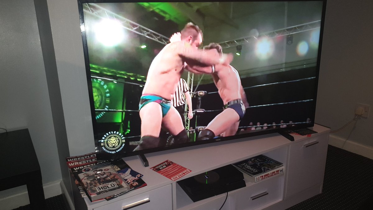 zacsuplex tweet media