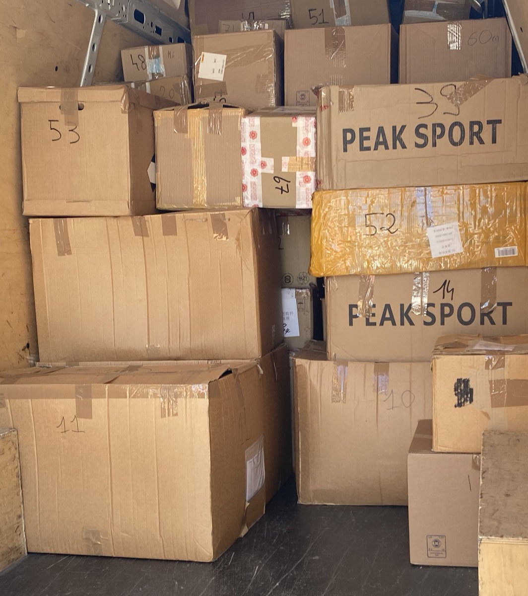 SHARE.

Merci <a href="/PEAKFrance/">PEAK Sports France</a> pour cette massive donation 📦❤️