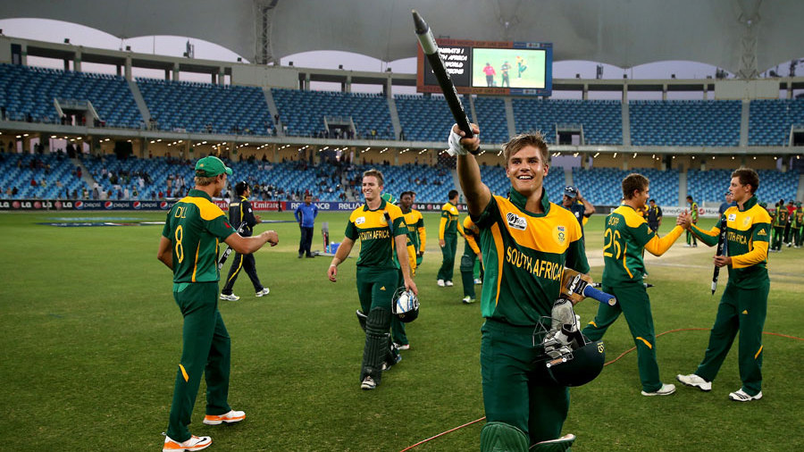 A thread on Aiden Markram. This is Aiden Markram. 2014 Under-19 World Cup Winning Captain for SA. Player of the tournament as well. Realistically he should be SA's best batsman in all formats by a country mile. He is the most talented SA batsman, QDK aside.