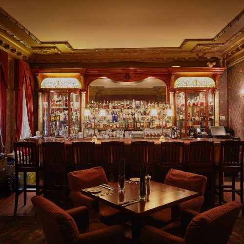 The wait is almost over! Many of Winnipeg’s best restaurants are opening their doors next week. Let us guide you to the best of everything. Visit peguru.ca today!