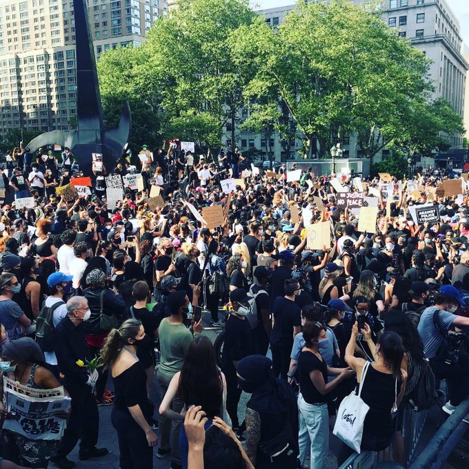 Levadia1's tweet photo. "Largest protest in #nyc I’ve seen in a while. Demonstrators from diverse backgrounds, with one message. Boiling mad over #georgefloyd #Minneapolis"~CeFaan Kim (@CeFaanKim) https://t.co/dECoE4MSFZ