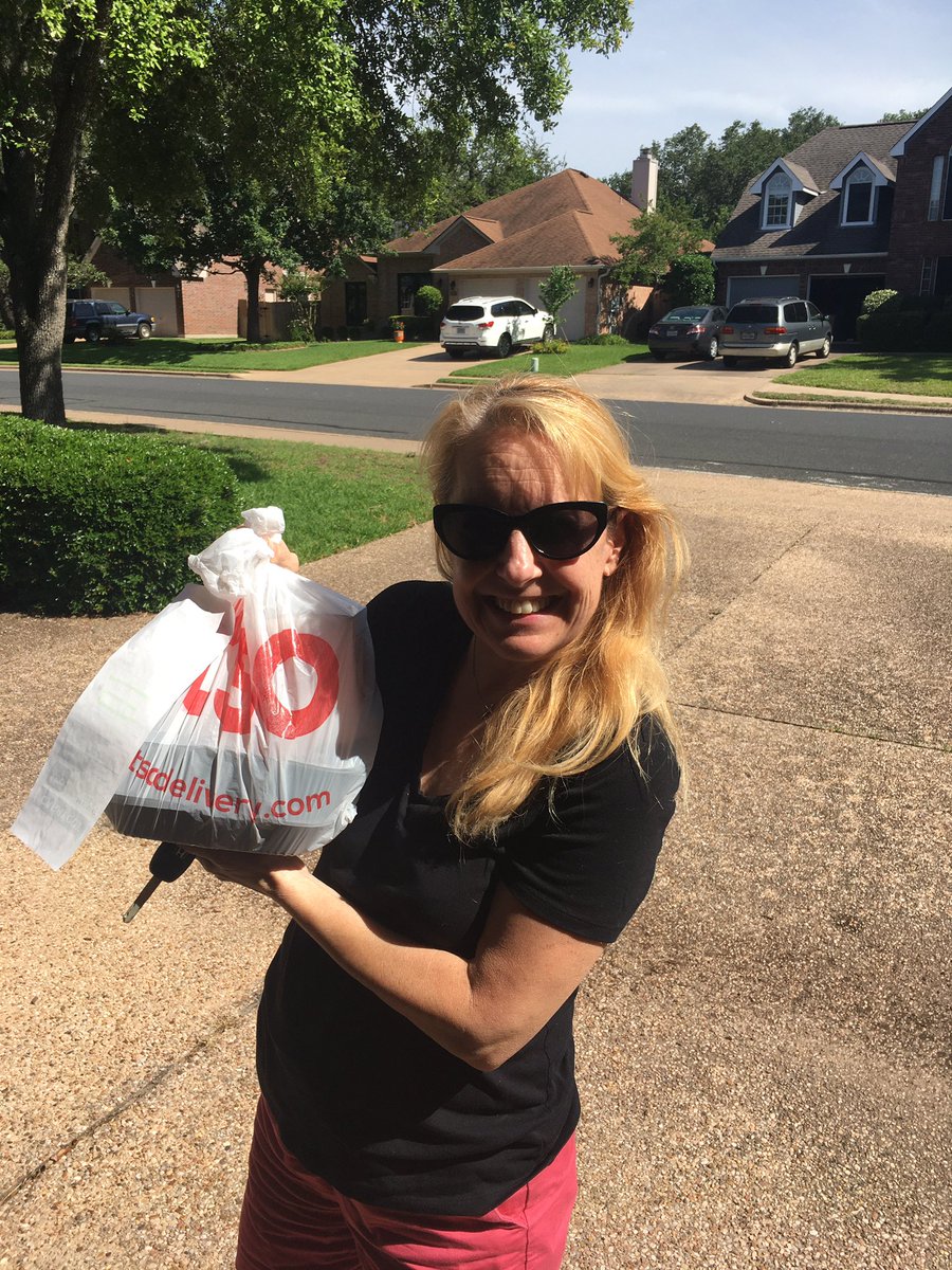 LisaFerriola's tweet photo. Thank you #TSOdelivery for teacher appreciation 2020 #lmelions #embracejoy #ibmarvel #rrisd #rrisd1family https://t.co/CZaTQCzvm8