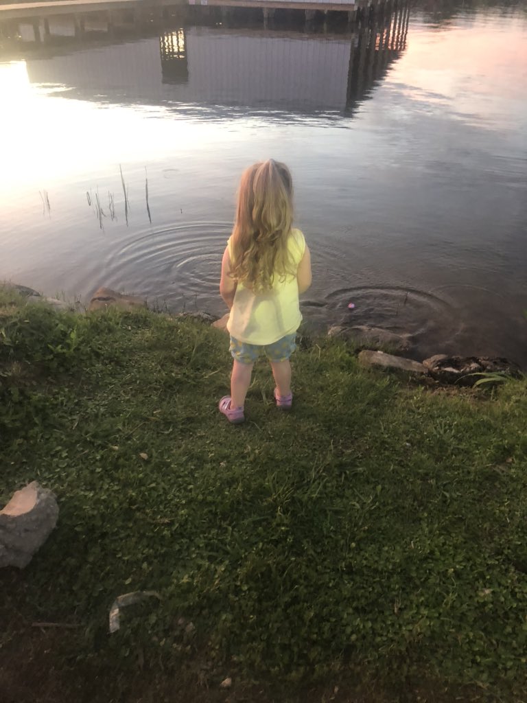 FullenMrs's tweet photo. Sunset selfie at the lake fishing with my family #jpsummerselfiechallenge https://t.co/e6bcJiePo5