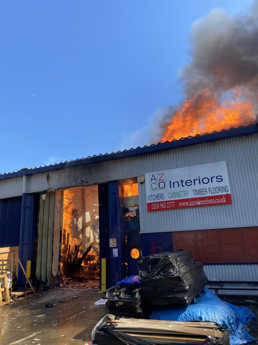 CFO_WMFS's tweet photo. Afternoon spent at large fire in #ParkRoyal. IC3 then Ops Commander on the MP15. Crews did exceptionally well to stop it spreading. Thanks to @LFBEnfield @AlanRAllmark @Pele27 @Chrisline1C @33233423hq26 for all the help and support. #teamwork. https://t.co/v1PjIE6JqK