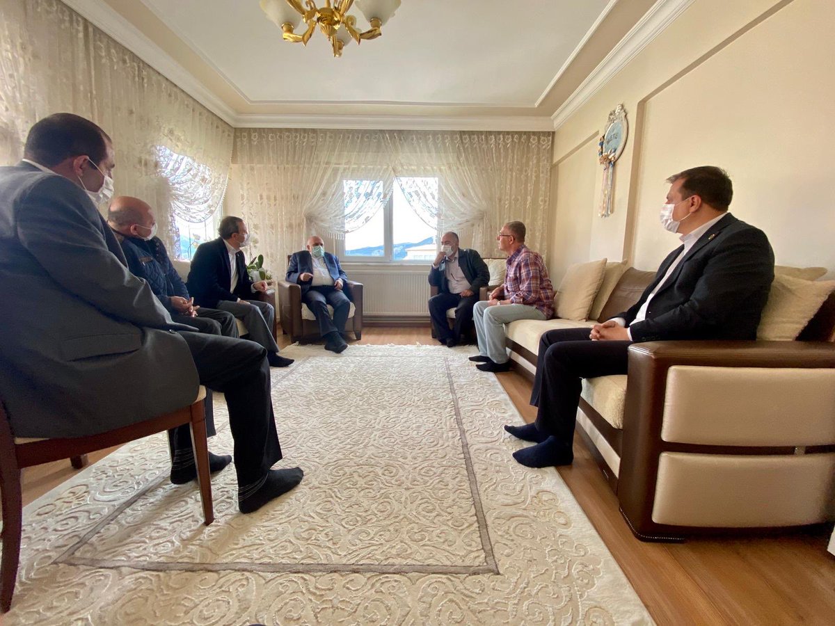 Isparta Milletvekilimiz <a href="/mugokgoz32/">Mehmet Uğur Gökgöz</a> ile birlikte şehidimiz Yüzbaşı Ferhat Çiftçi kardeşimizin eşi ve ailesini ziyaret ederek acılarına ortak olduk. Rabbim sabır versin. Şehidimizin mekanı cennet olsun.