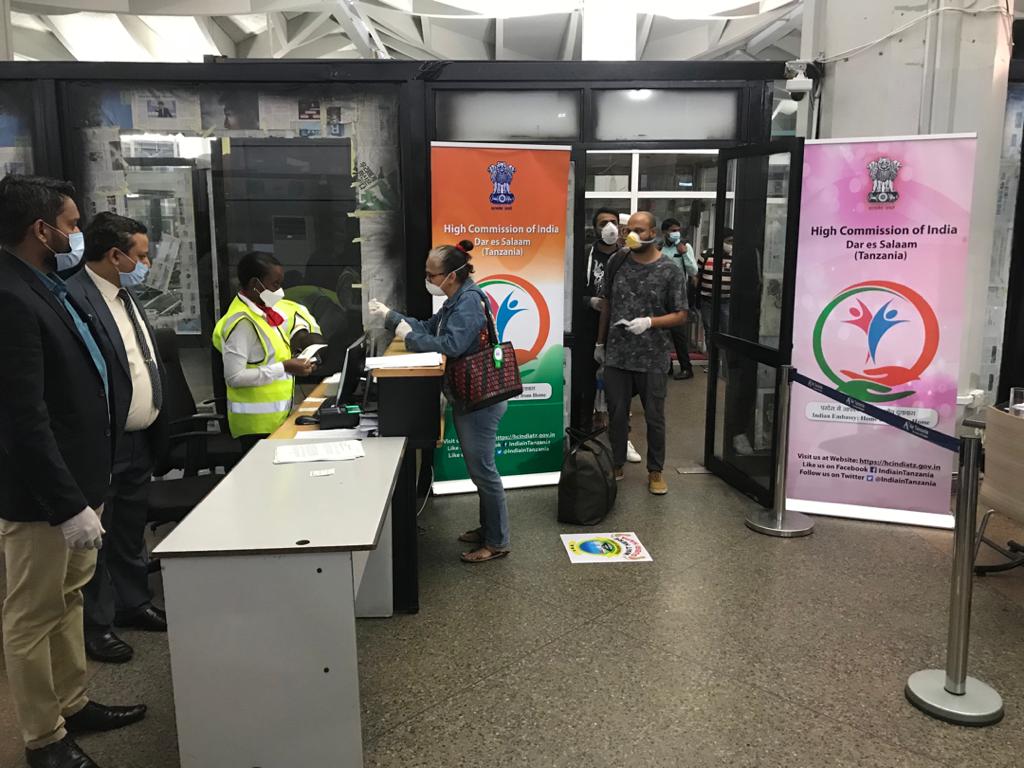 IndiainTanzania's tweet photo. 202  stranded Indians flying home tonite on @AirTanzania from Dar #VandeBharathMission . Our gratitude to all those who made it possible @DrSJaishankar @HardeepSPuri @MEAIndia https://t.co/Ghk0KrgN3j