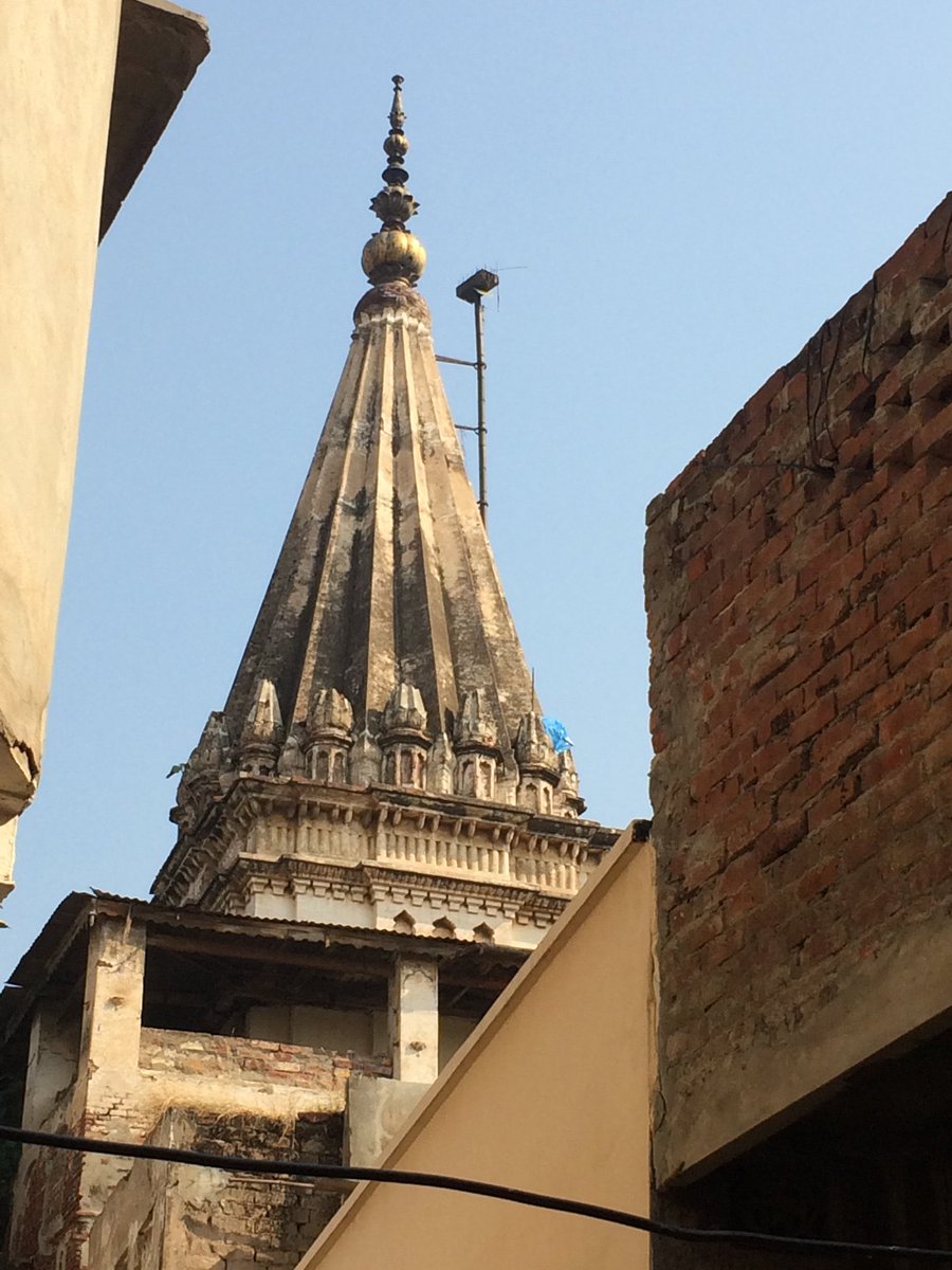 4•An old Digambar Jain Temple in Narowal, Punjab, Pakistan. Built in 1913.