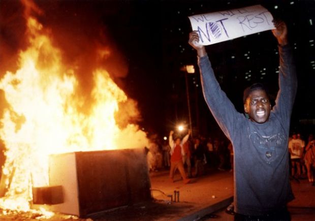 18/N It would be irresponsible not to draw parallels between the 1992 Rodney King riots and the 2020 Minnesota riots. The first 2 pictures are of the Rodney King riots and the last two are form the riots in Minneapolis that occurred just yesterday.
