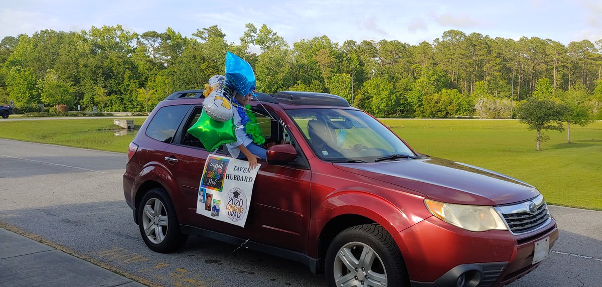 CastleHayneES's tweet image. Congrats Castle Hayne Elementary 5th grade Grads! You are awesome and we will miss you! #cheshc #NHCSchat