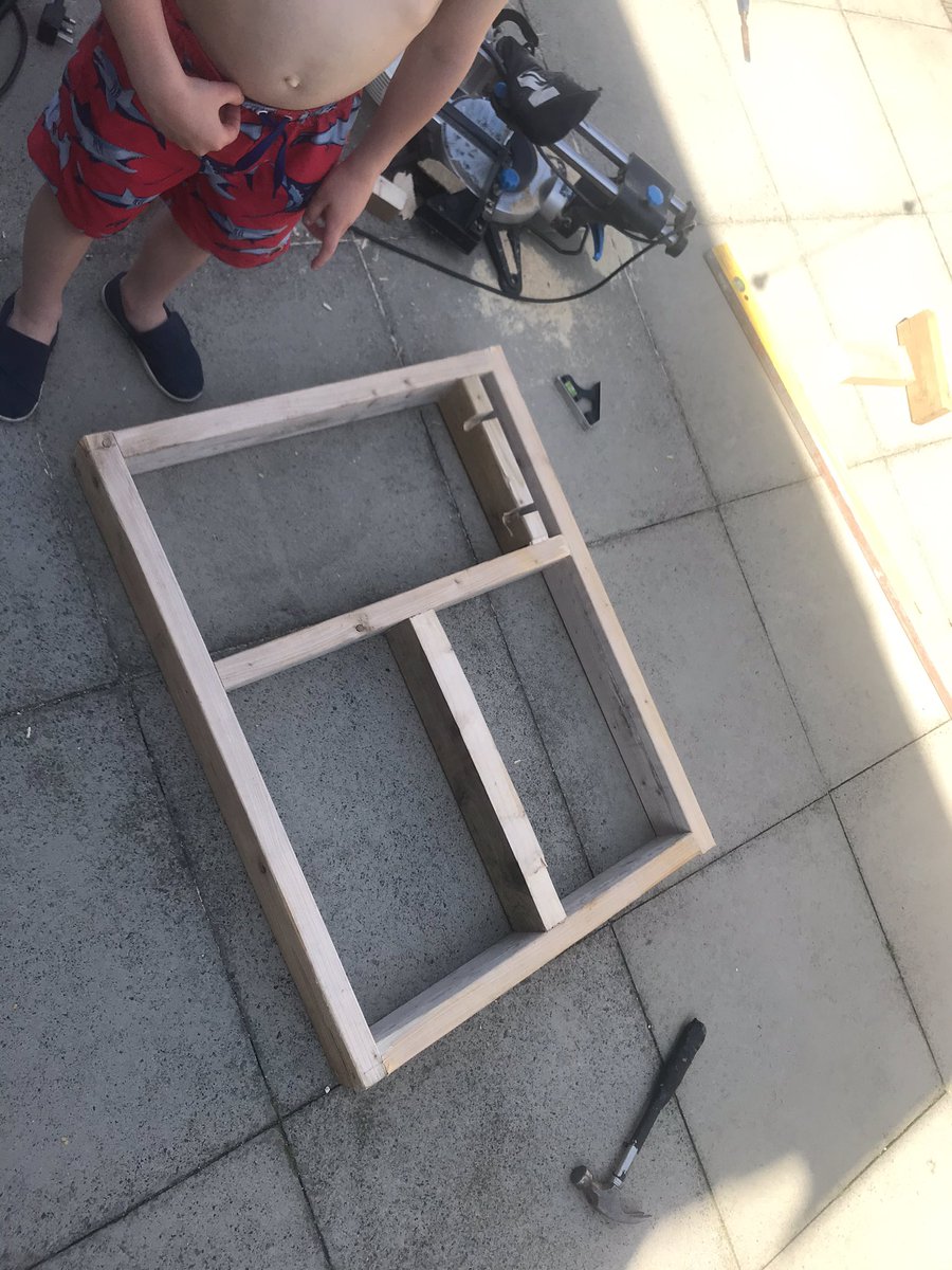 mr_b_2_u's tweet photo. Productive day on the Man Cave #OotSideBar #Swally https://t.co/6qj2cKMAlz