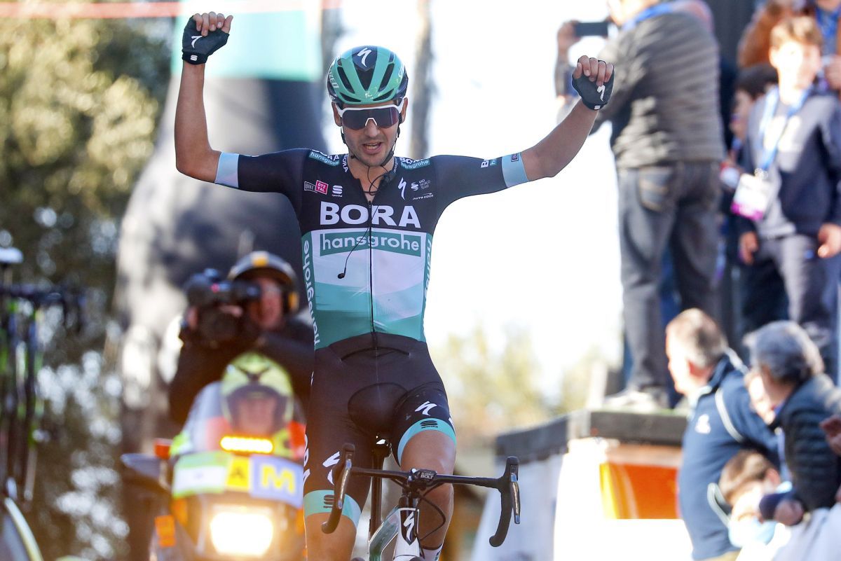 Buchmann smashes Everesting record

Bora-Hansgrohe rider climbs 8848m in 7 hours 28 minutes

cyclingnews.com/news/buchmann-…