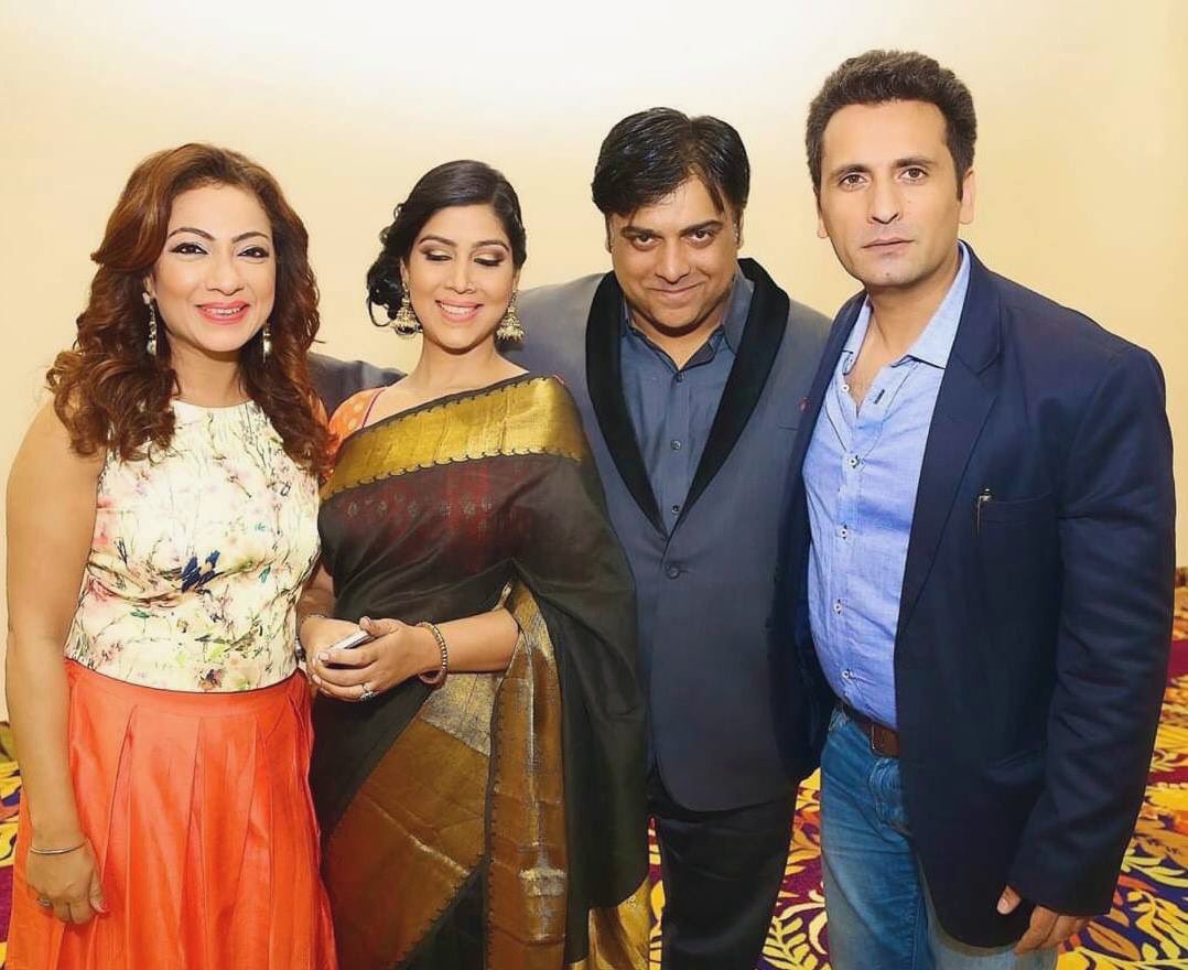 Is it possible for you guys to make #BALH 2.0 with finite episodes and same cast on <a href="/SonyTV/">sonytv</a> ? <a href="/ektarkapoor/">Ektar Kapoor</a> <a href="/001Danish/">Danish Khan</a> 🙏🏻🥺 

And please come back to India <a href="/jaikalra/">Jai Kalra</a> and @TaranaRaja ! 😍

Would love to see you guys together again ! 🥰
 
#9YearsOfBALH