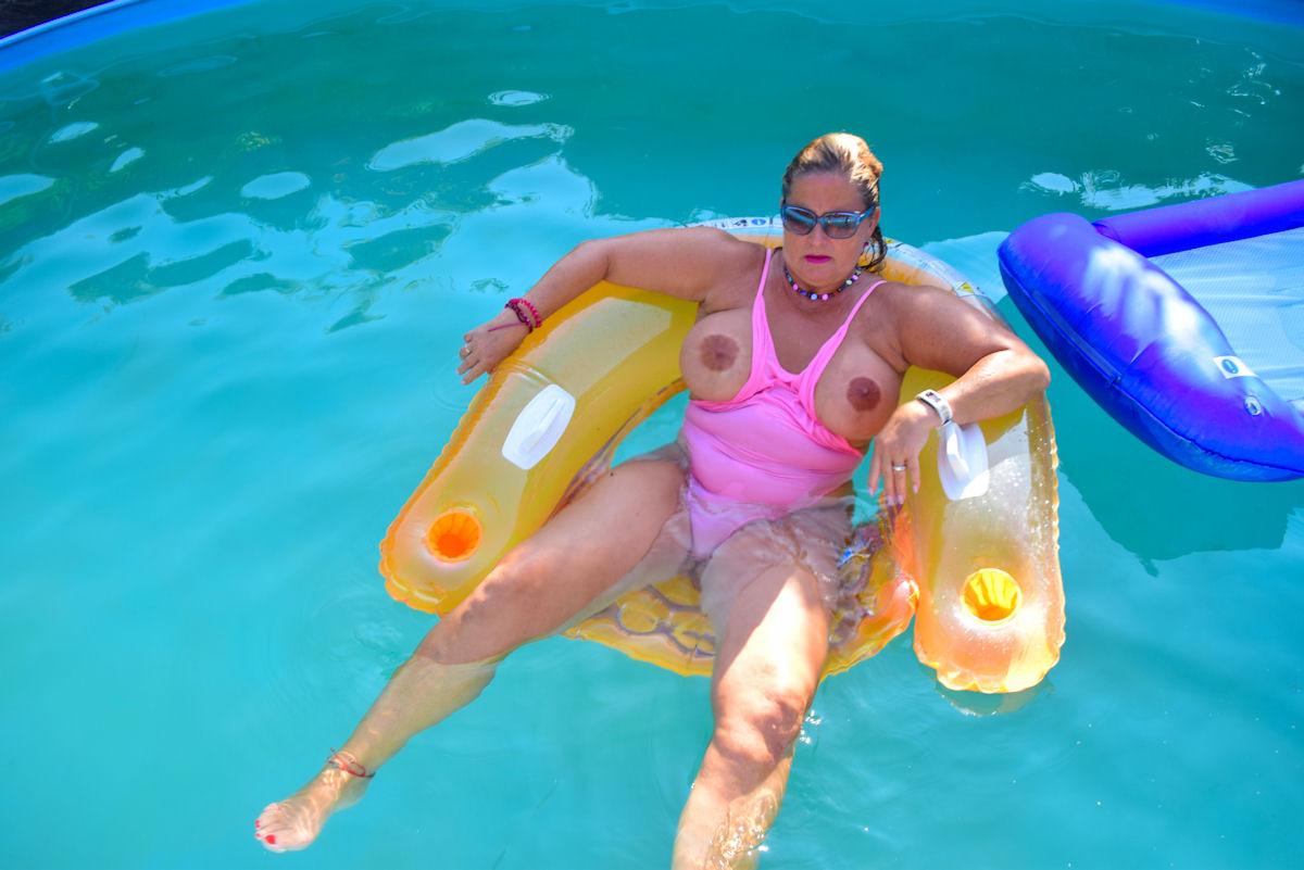 ChrisVIPFans's tweet image. Endlich Sommer