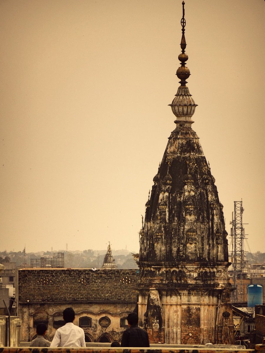 The Hindu temple from Sujan Singh haveli, Bhabra Bazar, Rawalpindi, Pakistan.Hindu and Sikh families who have migrated to India and UK still visit this neigbourhood.