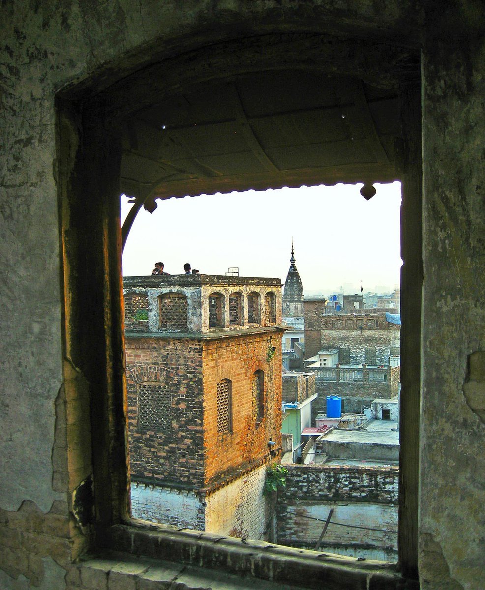 The Hindu temple from Sujan Singh haveli, Bhabra Bazar, Rawalpindi, Pakistan.Hindu and Sikh families who have migrated to India and UK still visit this neigbourhood.