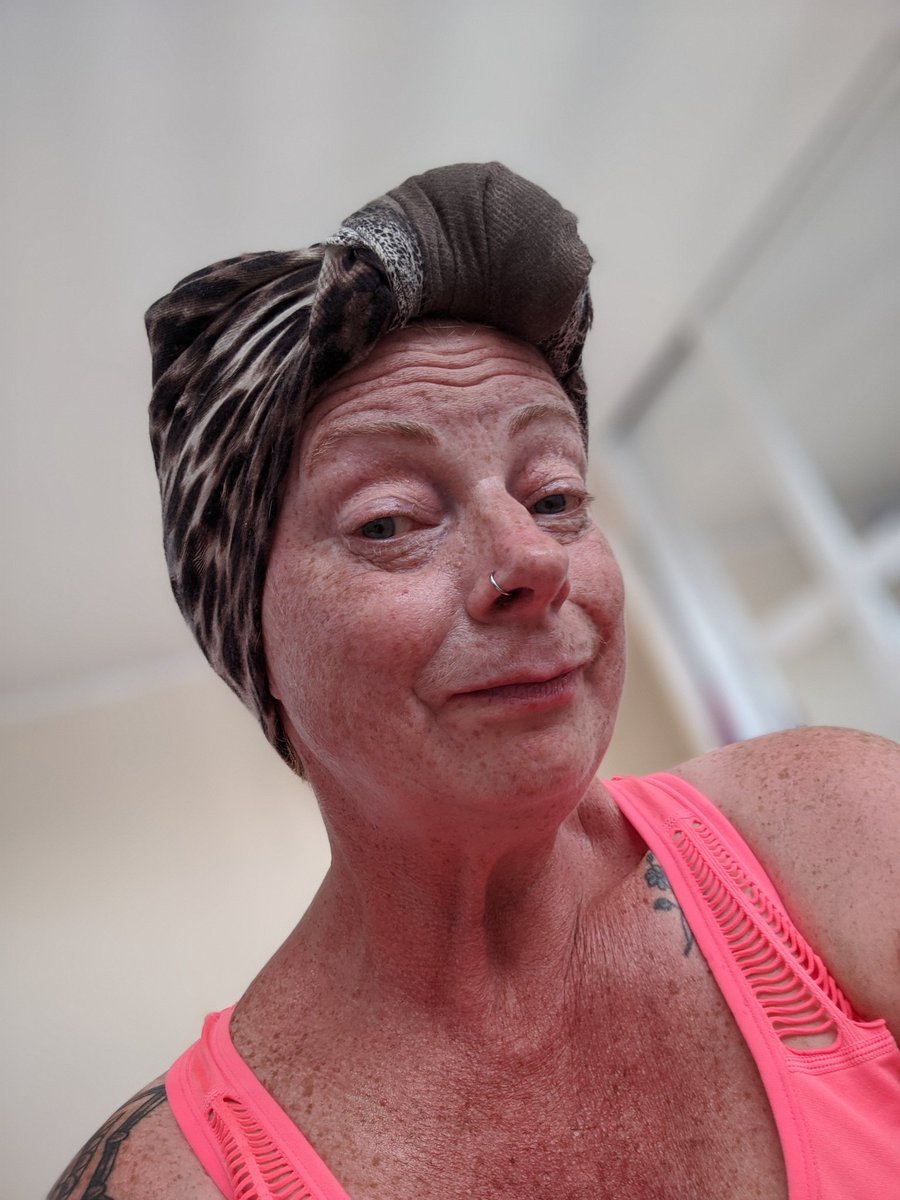 BigH3870's tweet photo. @GaryBarlow @OfficialMarkO @HowardDonald @takethat 
Not my usual gig attire but using the time for a bit of pampering as my hair is like crispy seaweed at the minute.. hair mask &amp; wrap... Embracing my inner Hilda! https://t.co/ABF4AYDfrn
